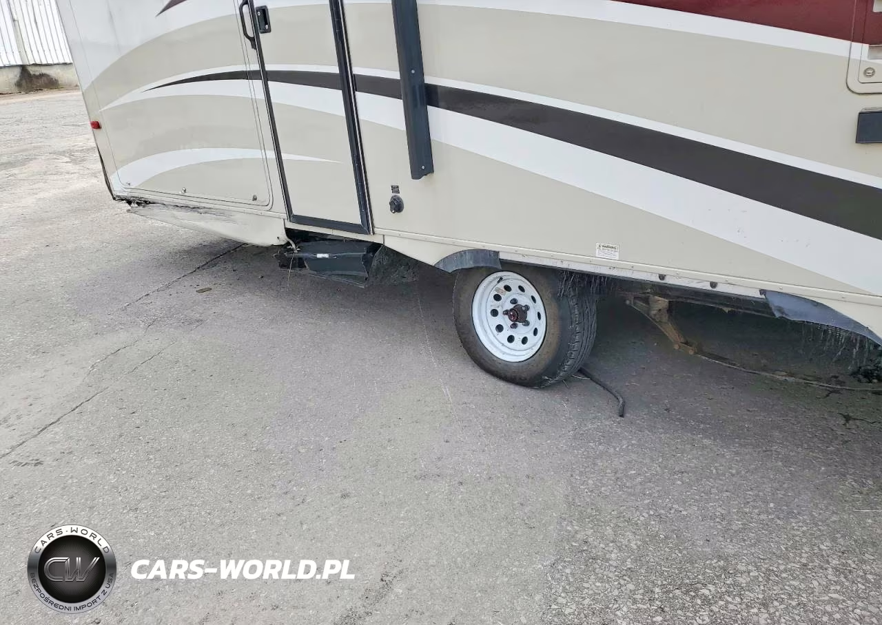 2012 Keystone Premier Camper VIN:4YDT31B28CD421788 - 9