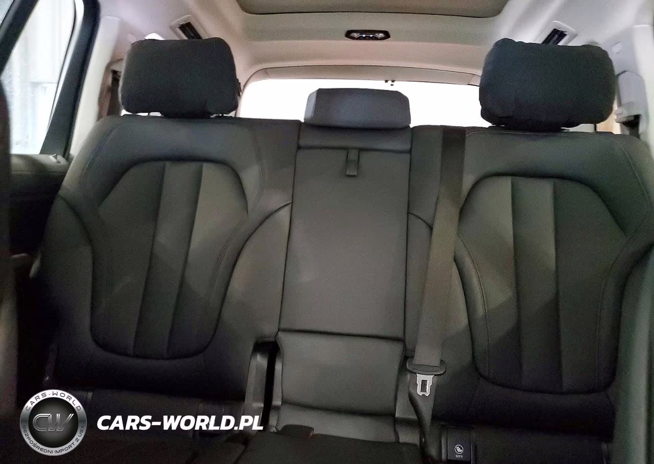 2021 BMW X7 xDrive40I VIN:5UXCW2C08M9E41090 - 10