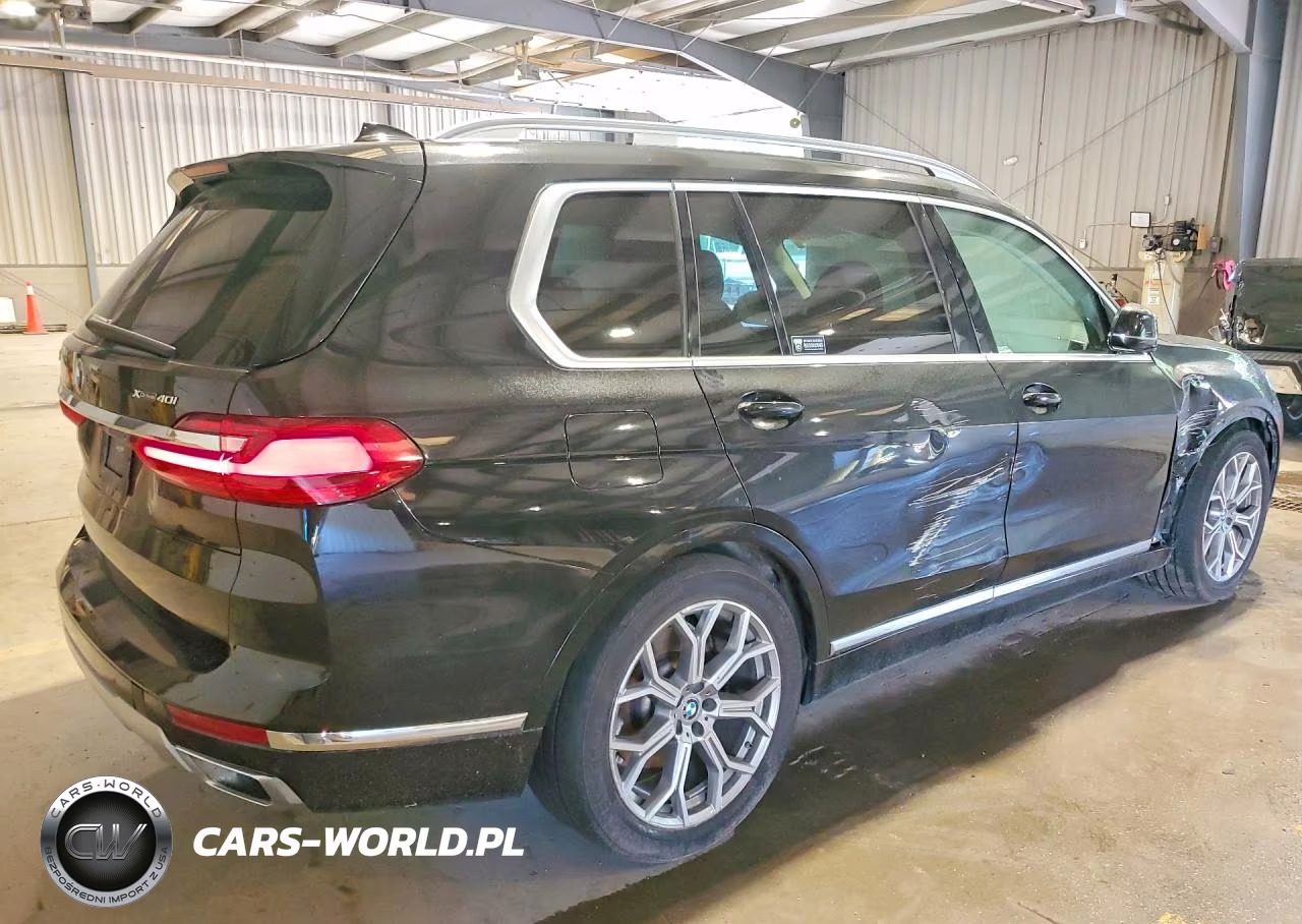 2021 BMW X7 xDrive40I VIN:5UXCW2C08M9E41090 - 3