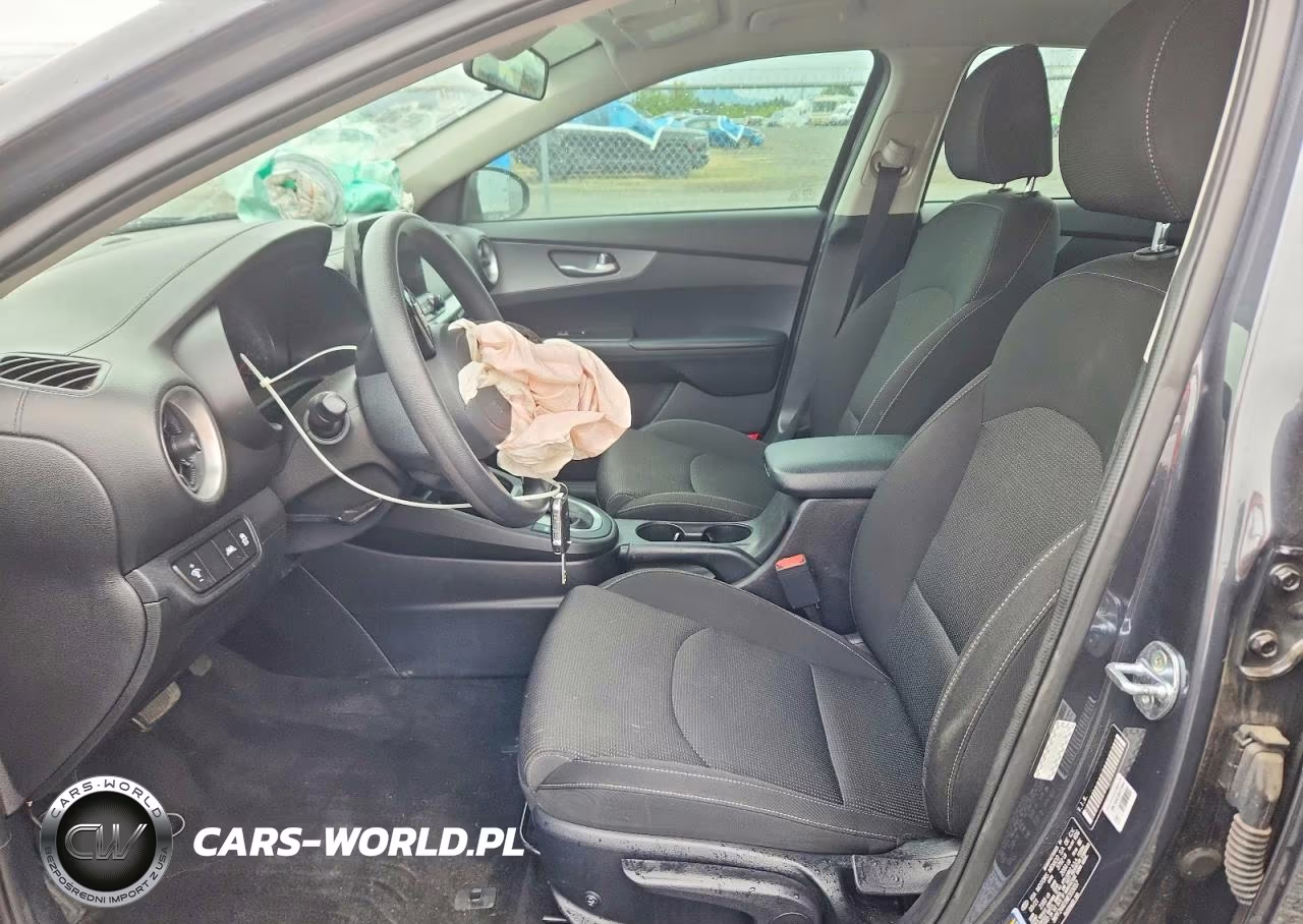2021 Kia Forte Lxs VIN:3KPF24AD1ME355057 - 7