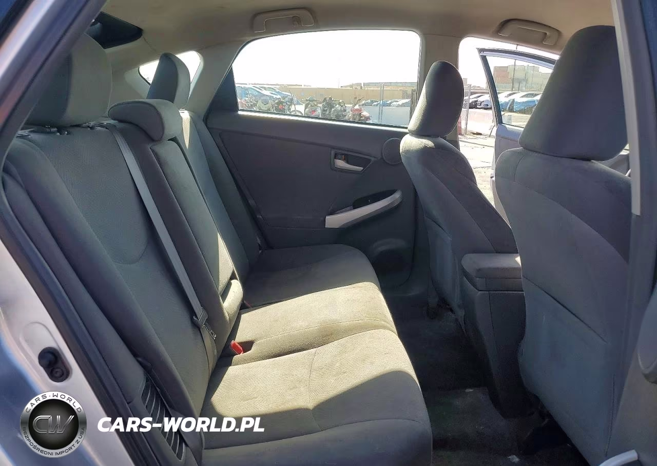 2011 Toyota Prius Three VIN:JTDKN3DU6B1414843 - 10