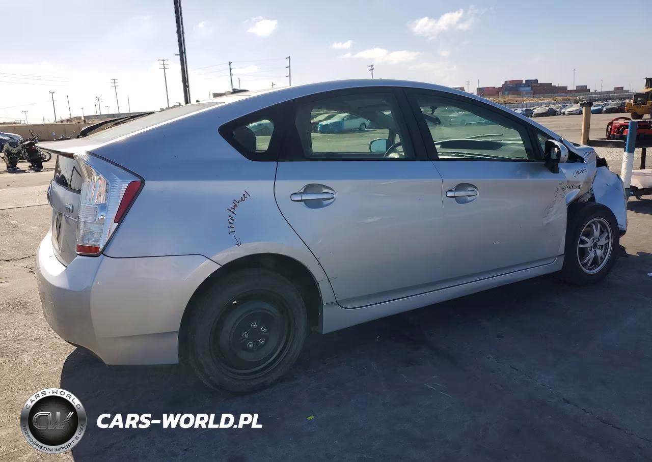 2011 Toyota Prius Three VIN:JTDKN3DU6B1414843 - 3