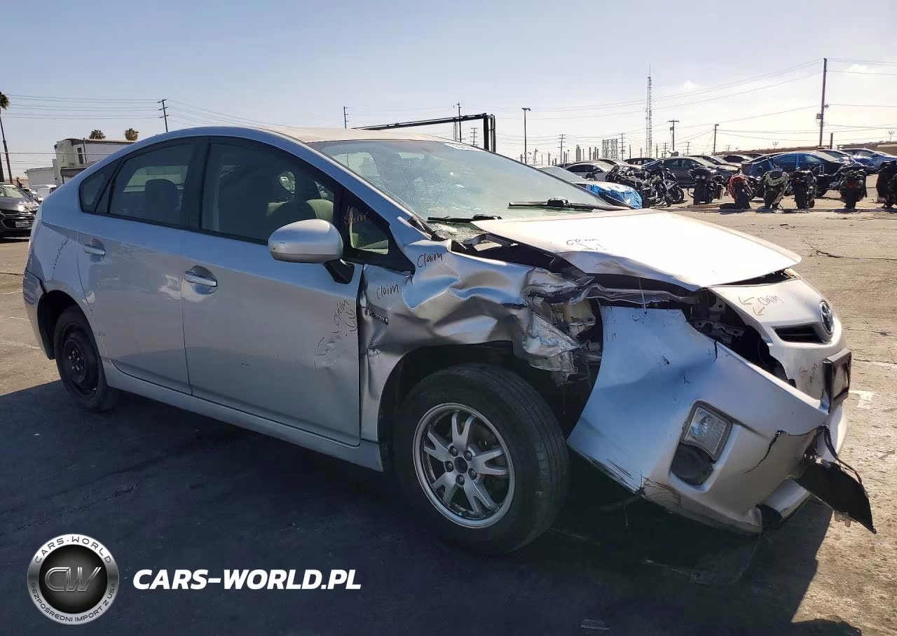 2011 Toyota Prius Three VIN:JTDKN3DU6B1414843 - 4