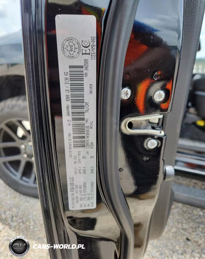 2019 Ram 1500 Classic Tradesman VIN:1C6RR7KT4KS649165 - 13