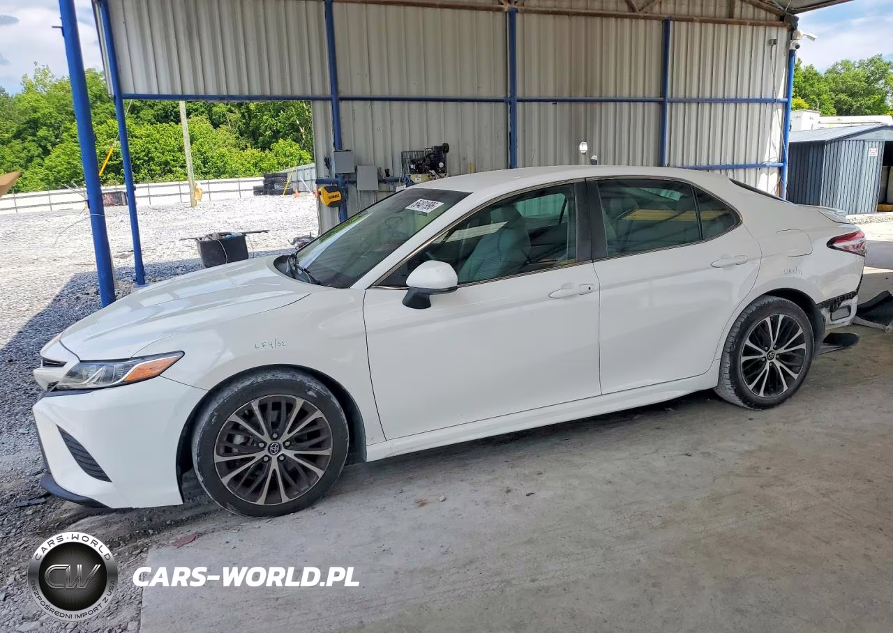 2018 Toyota Camry Se – zdjęcie 1 z 13