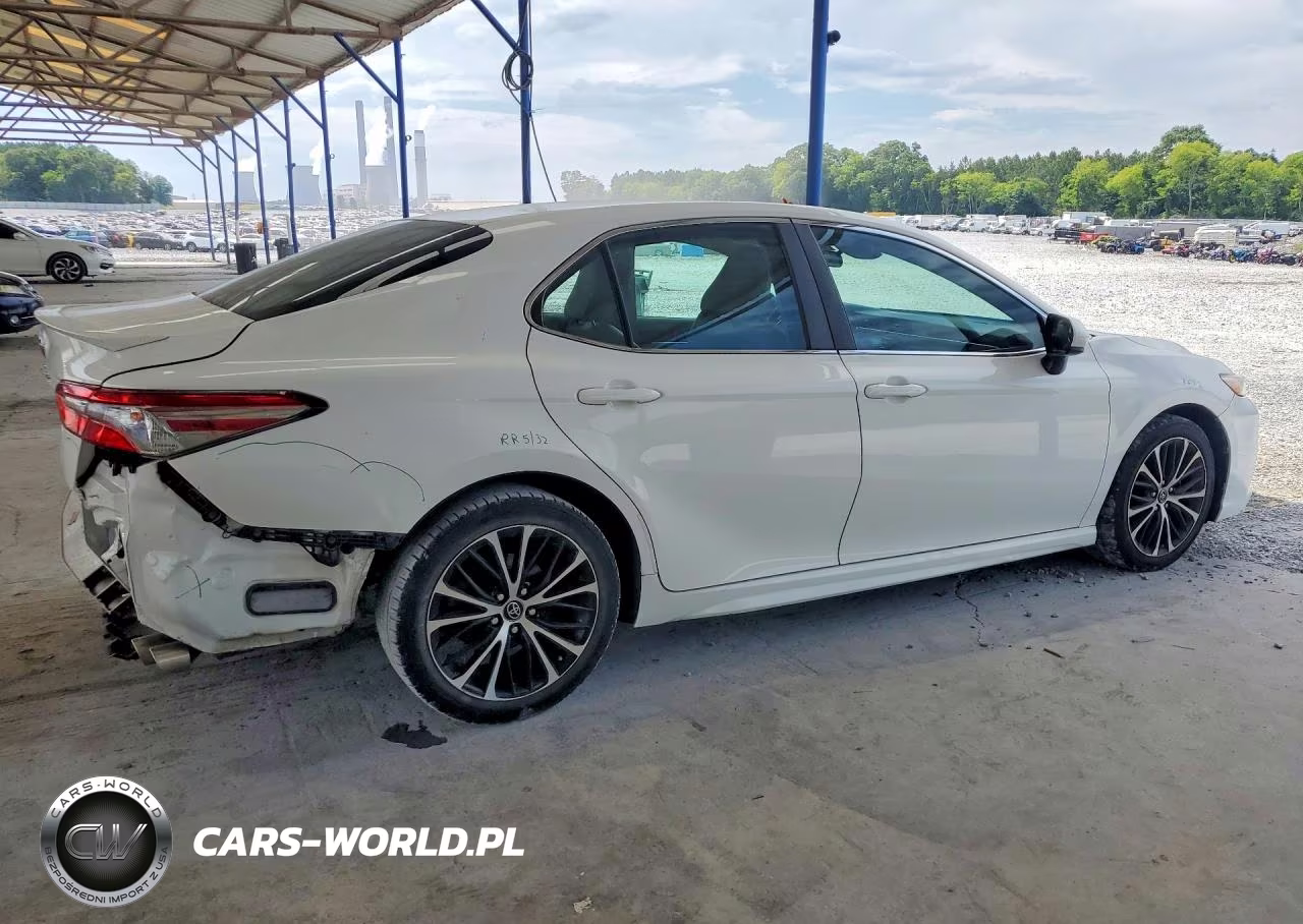 2018 Toyota Camry Se VIN:4T1B11HK5JU676970 - 3