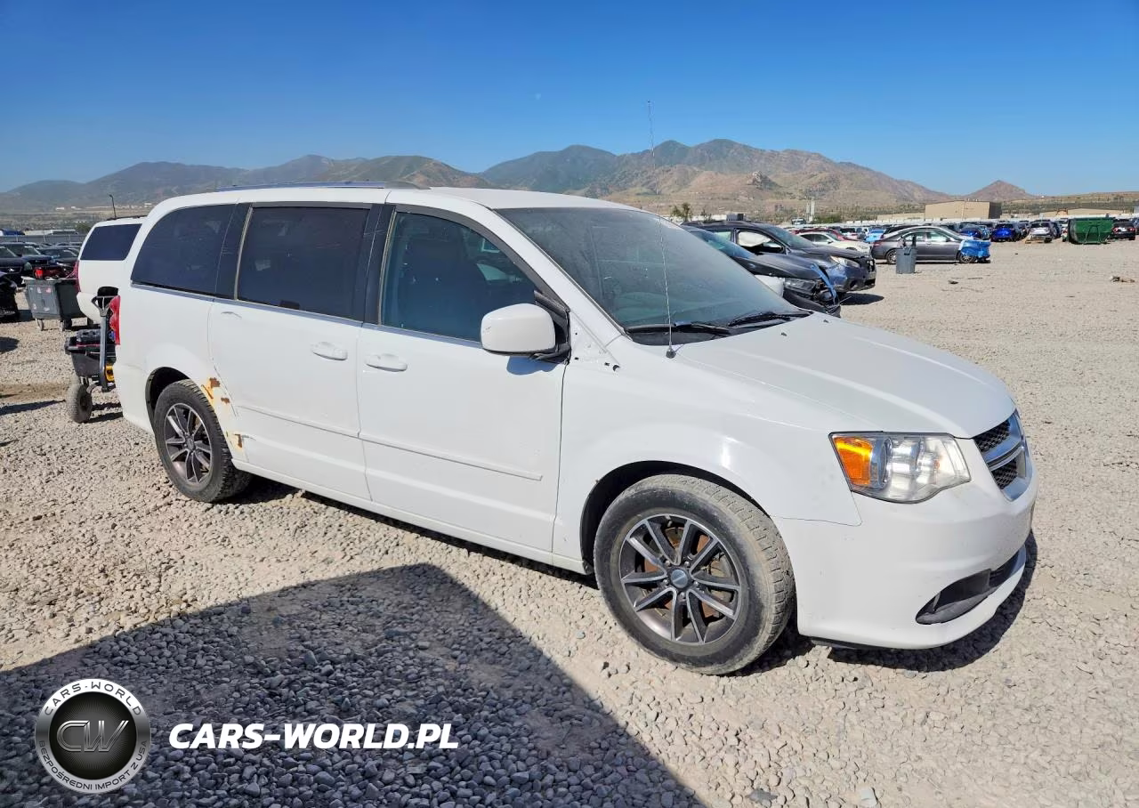 2017 Dodge Grand Caravan Sxt VIN:2C4RDGCG2HR790724 - 4