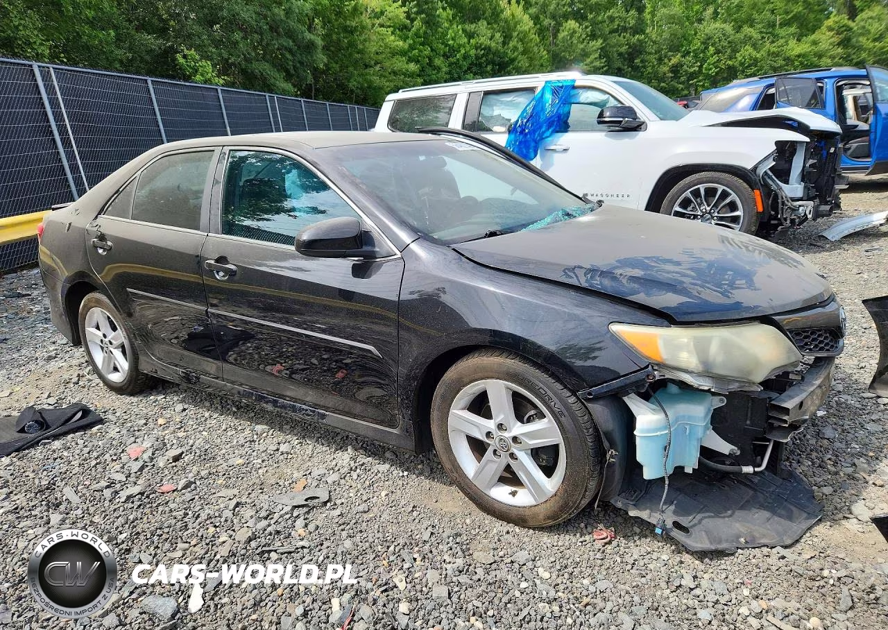 2014 Toyota Camry Se VIN:4T1BF1FK7EU305075 - 4