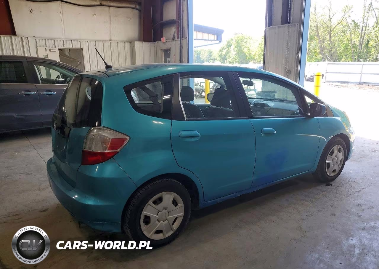 2012 Honda Fit VIN:JHMGE8G30CC003870 - 3
