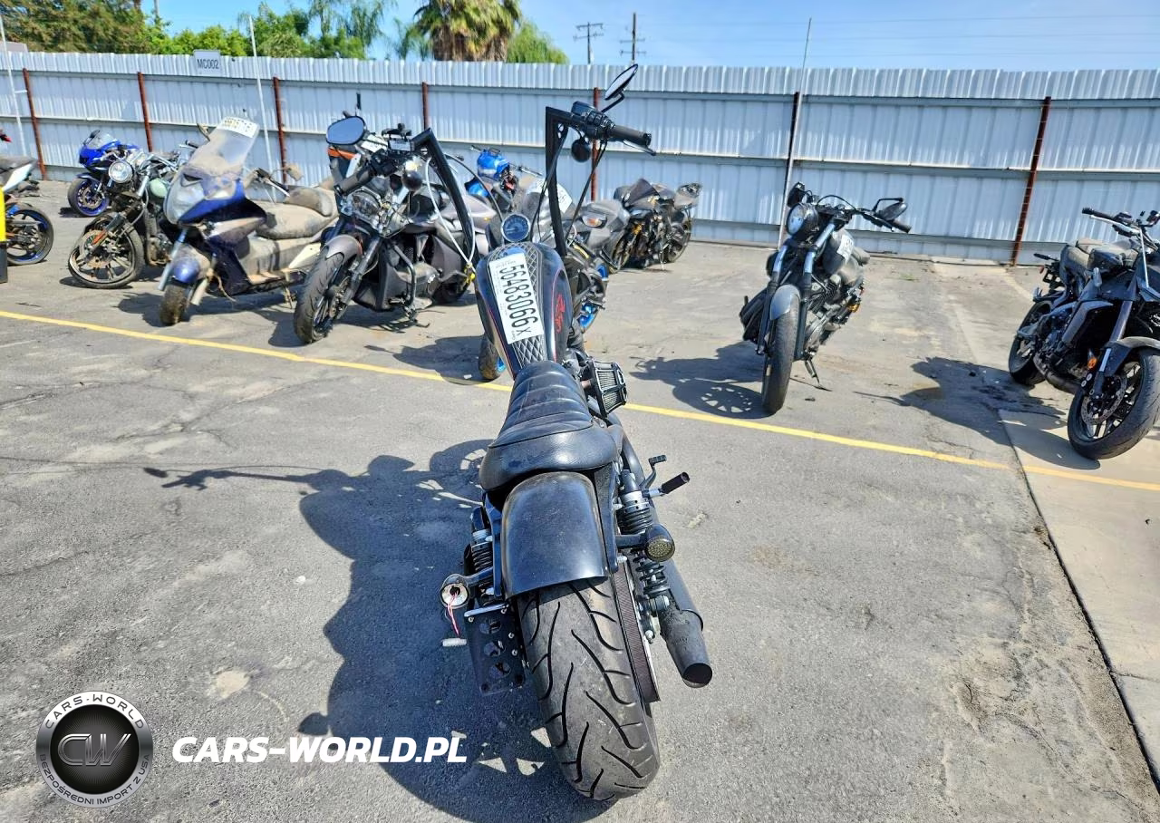 2017 Harley-Davidson Xl883 Iron 883 VIN:1HD4LE217HC401503 - 4