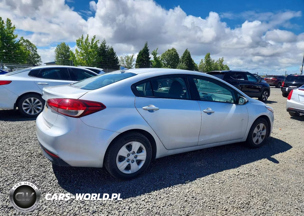 2017 Kia Forte Lx VIN:3KPFK4A70HE090213 - 3