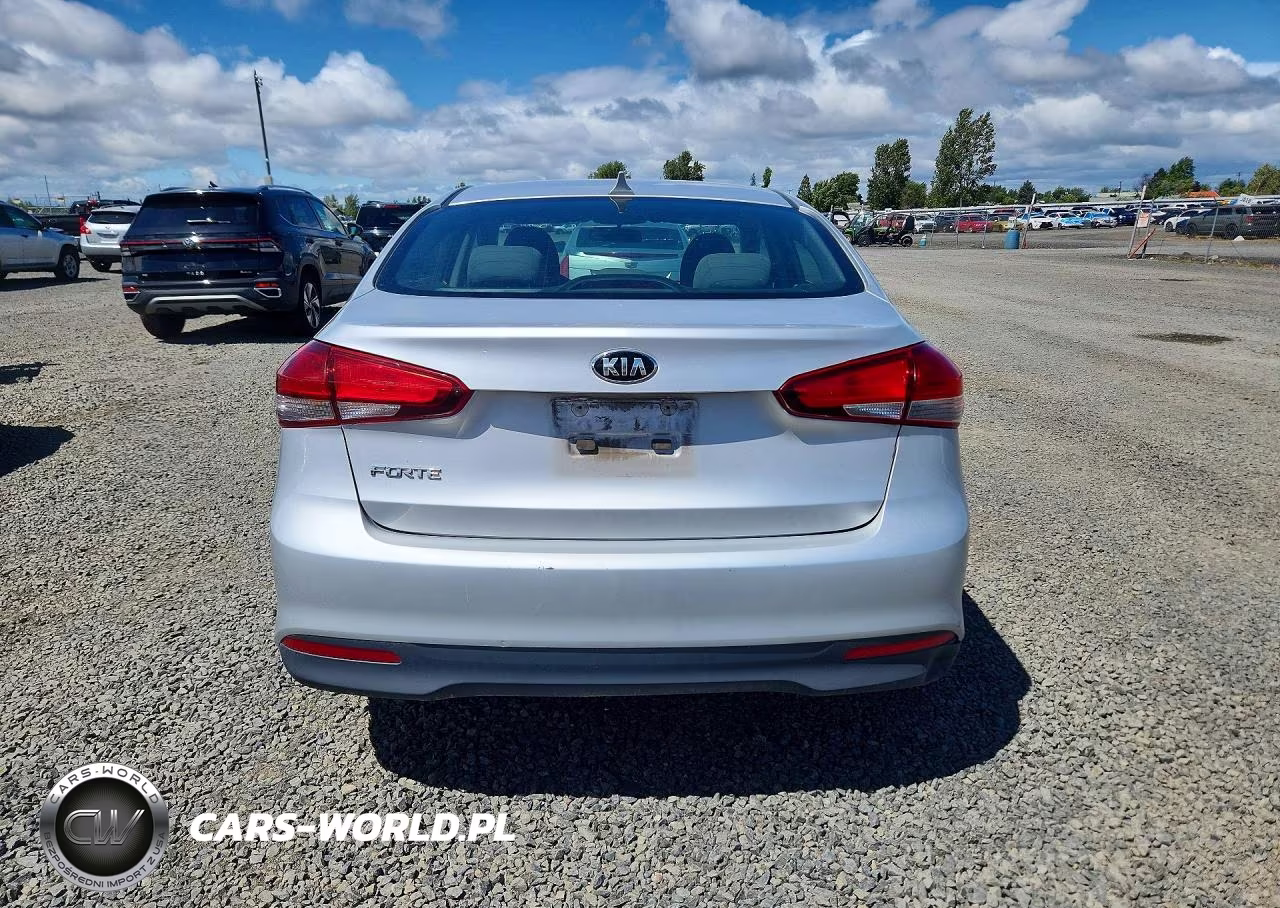 2017 Kia Forte Lx VIN:3KPFK4A70HE090213 - 6