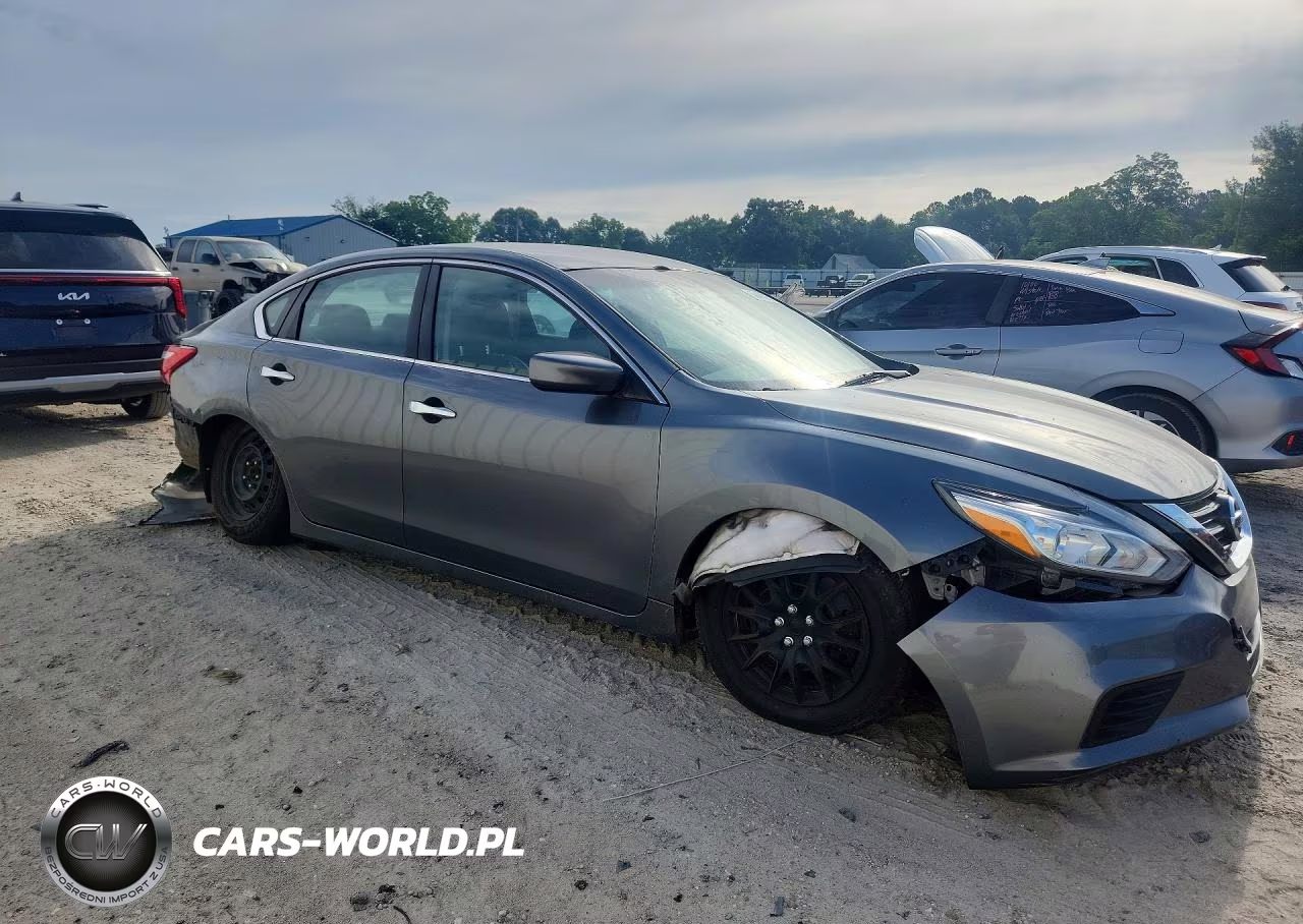 2017 Nissan Altima 2.5 S VIN:1N4AL3AP3HC213517 - 4