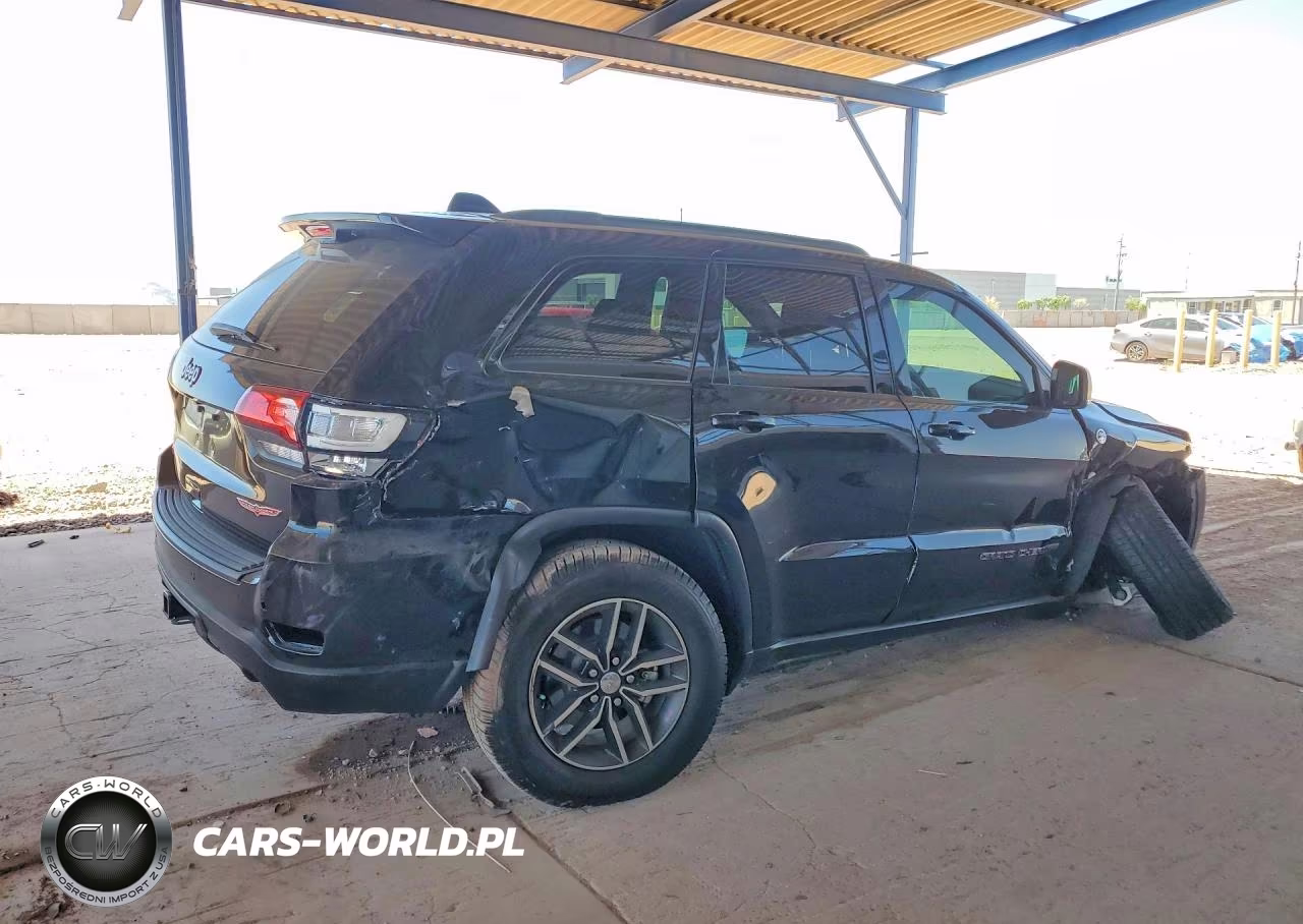 2018 Jeep Grand Cherokee Trailhawk VIN:1C4RJFLG1JC478427 - 3