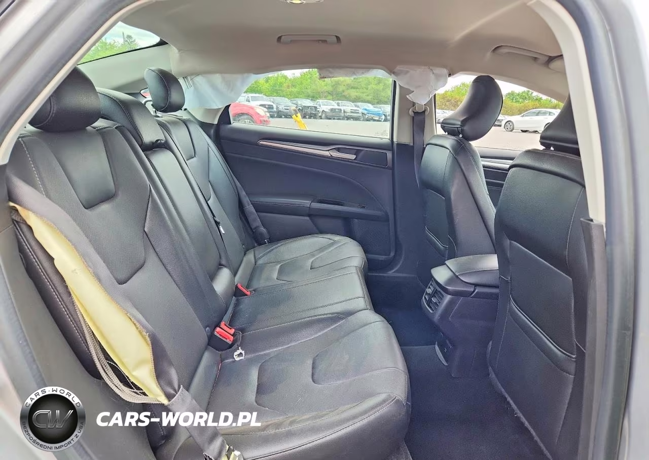 2016 Ford Fusion Titanium VIN:3FA6P0K96GR100069 - 10