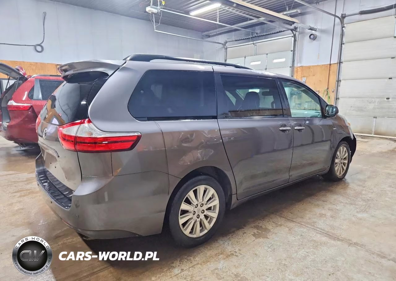 2017 Toyota Sienna Xle 7-Passenger VIN:5TDDZ3DC8HS166112 - 3