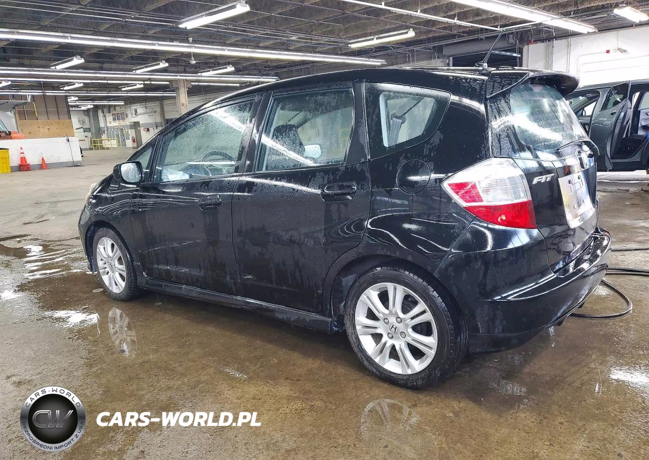 2010 Honda Fit Sport VIN:JHMGE8G40AS016744 - 2