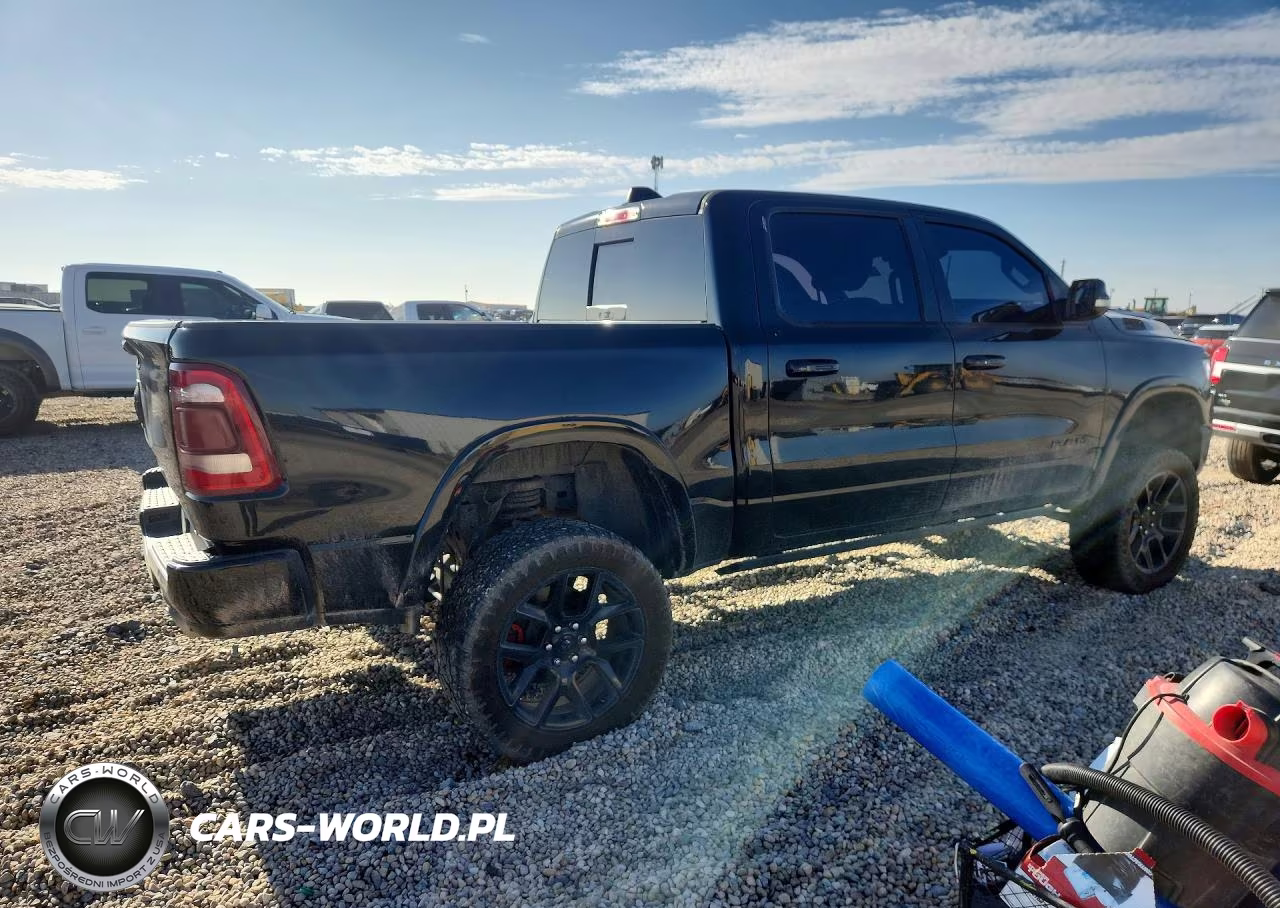 2021 Ram 1500 Laramie VIN:1C6RREJT0MN609530 - 3