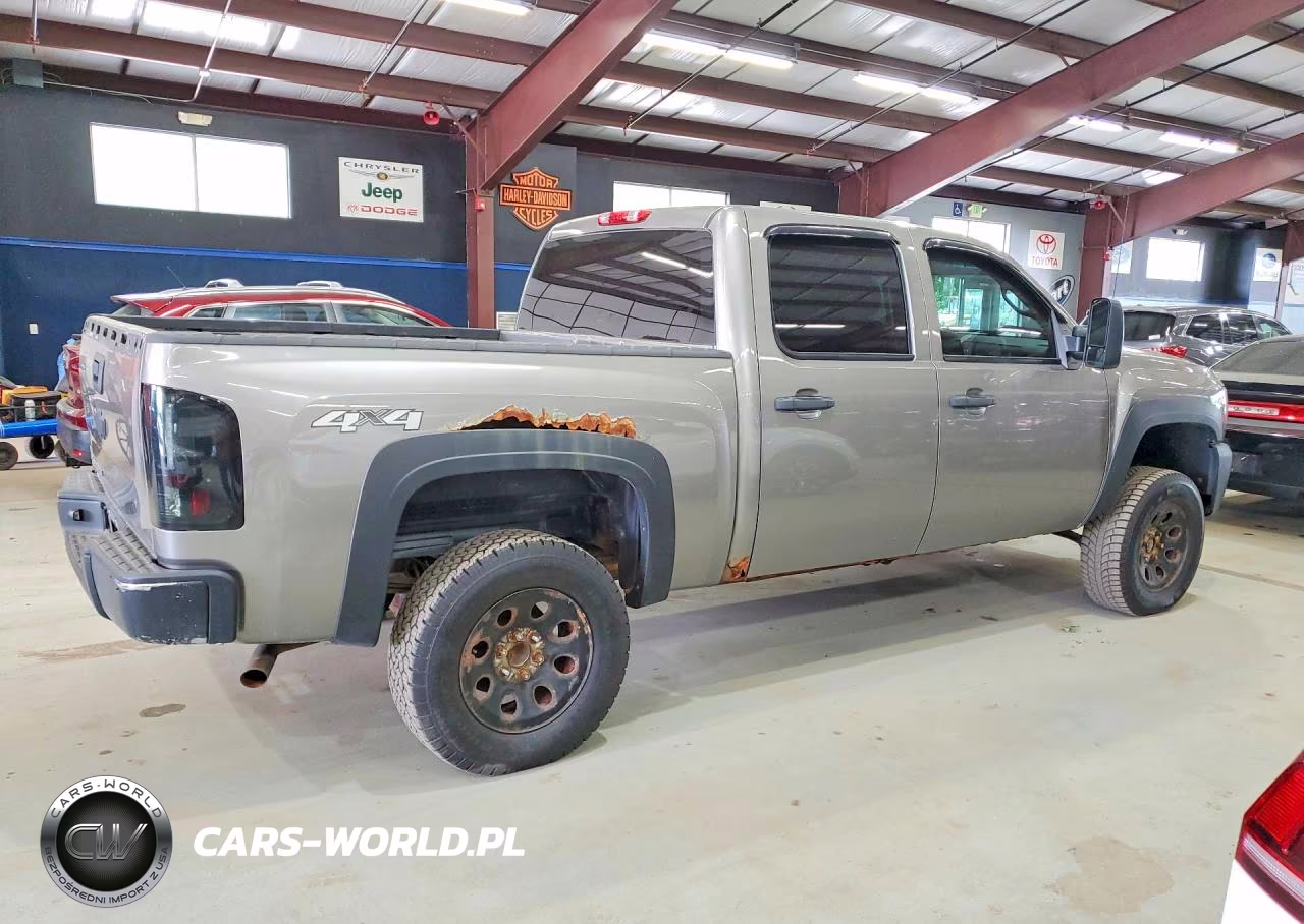 2012 Chevrolet Silverado K1500 VIN:1GCPKPE70CF236656 - 3