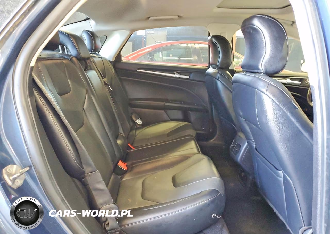 2019 Ford Fusion Titanium VIN:3FA6P0SU4KR212849 - 10