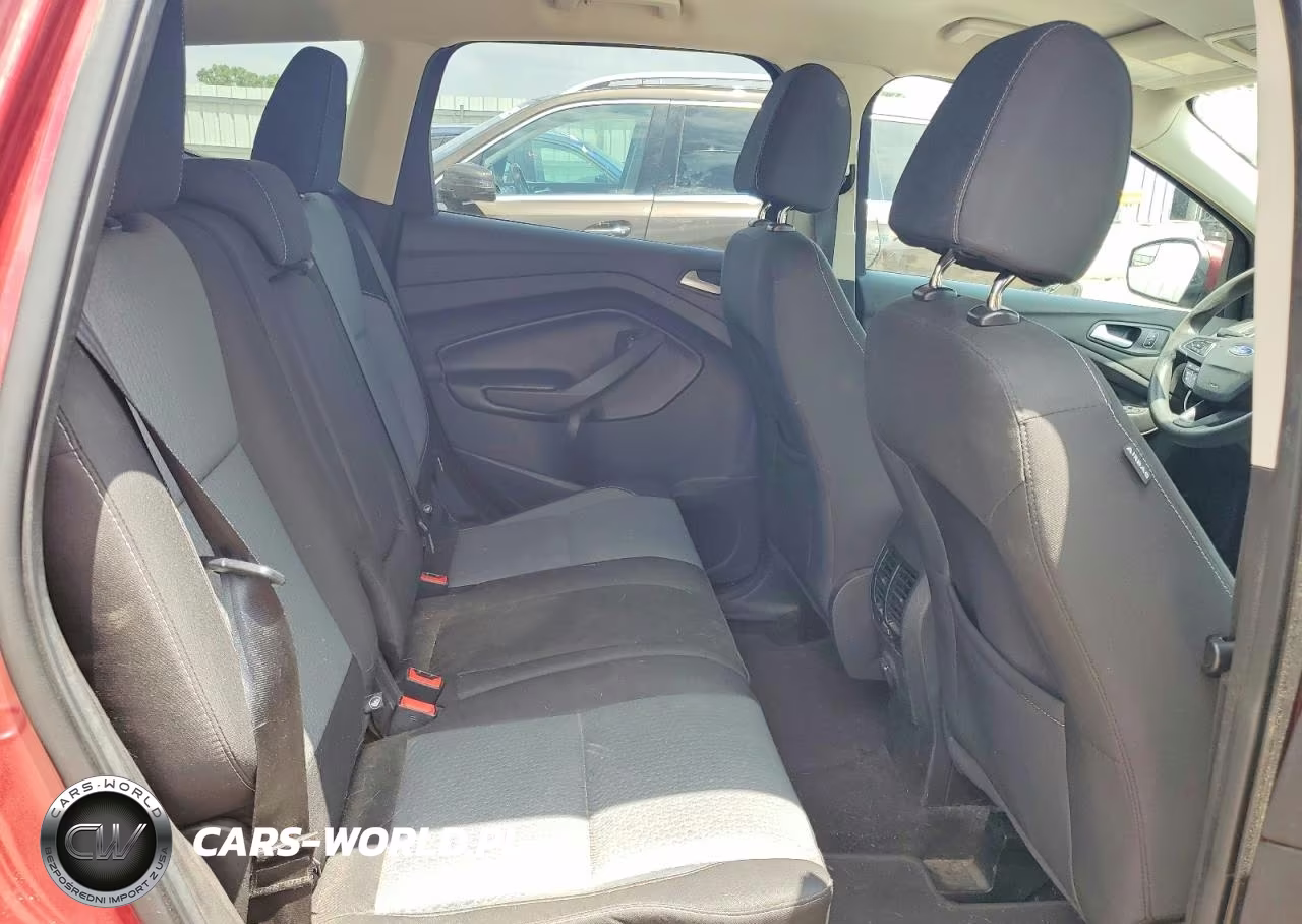 2017 Ford Escape Se VIN:1FMCU0GD2HUD66116 - 10