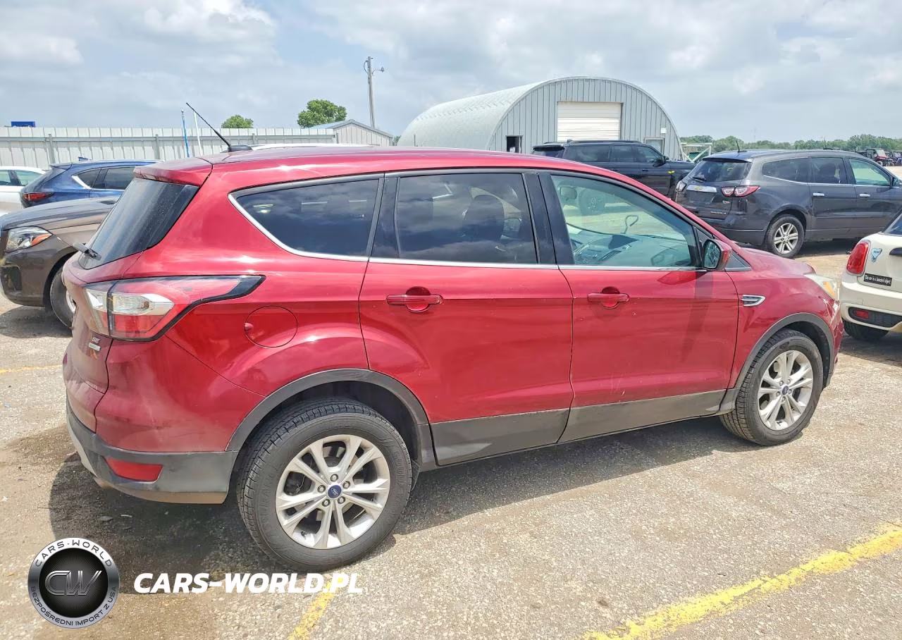 2017 Ford Escape Se VIN:1FMCU0GD2HUD66116 - 3