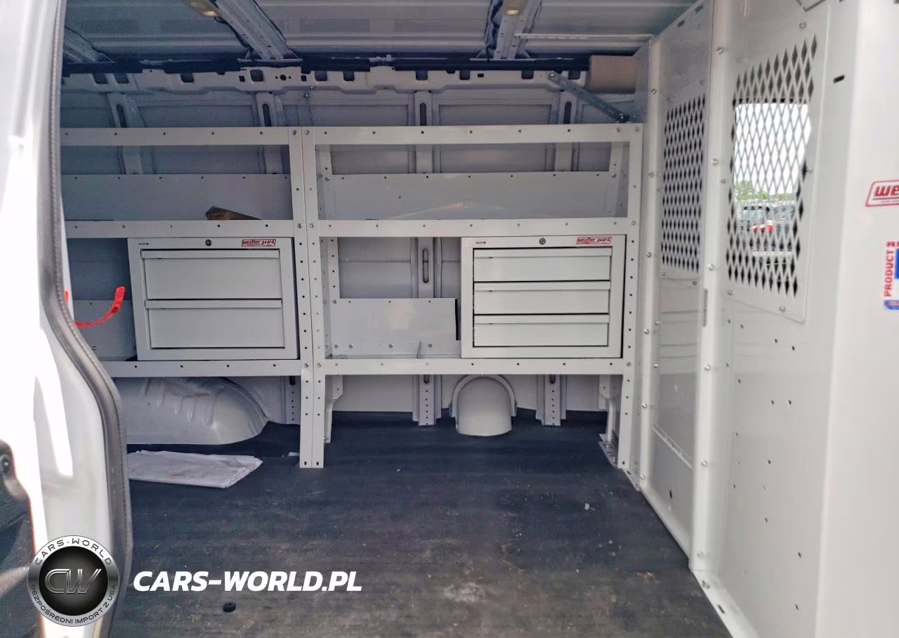 2025 GMC Savana G2500 VIN:1GTW7AFP4S1158368 - 11