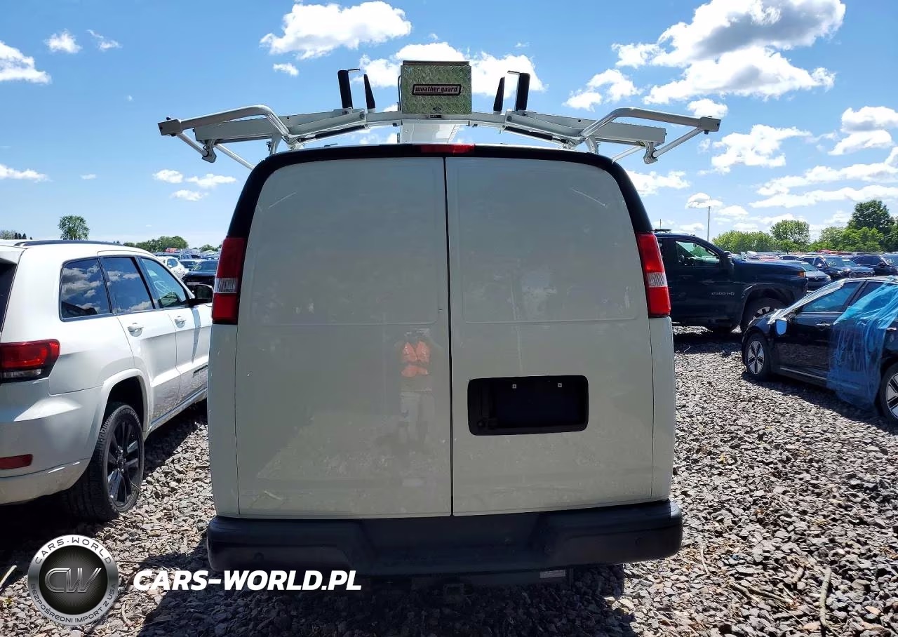 2025 GMC Savana G2500 VIN:1GTW7AFP4S1158368 - 6