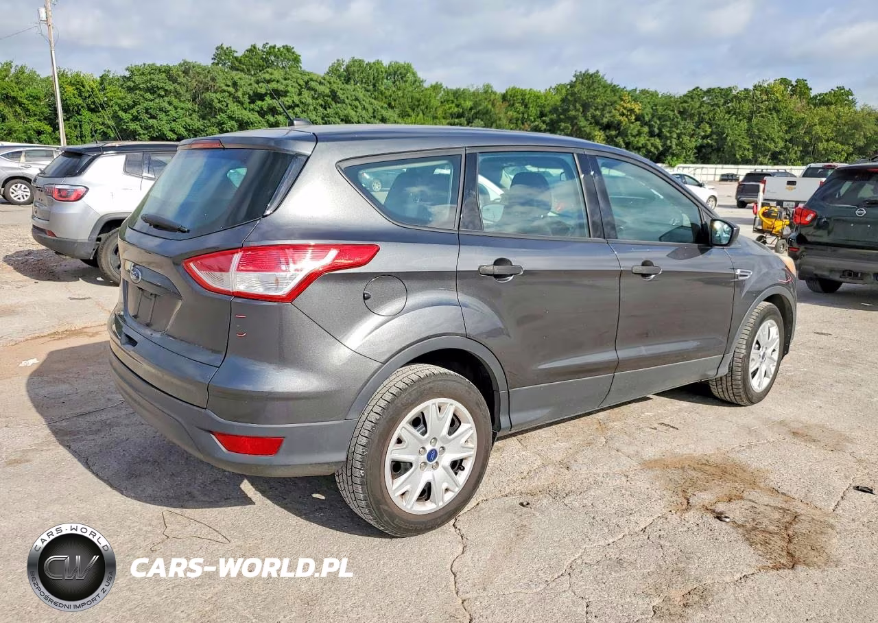 2016 Ford Escape S VIN:1FMCU0F74GUB45661 - 3