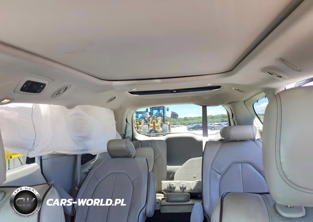 2020 Chrysler Pacifica Limited VIN:2C4RC1GG3LR272592 - 10