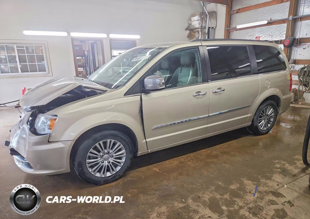 2014 Chrysler Town & Country Touring L – zdjęcie 1 z 13