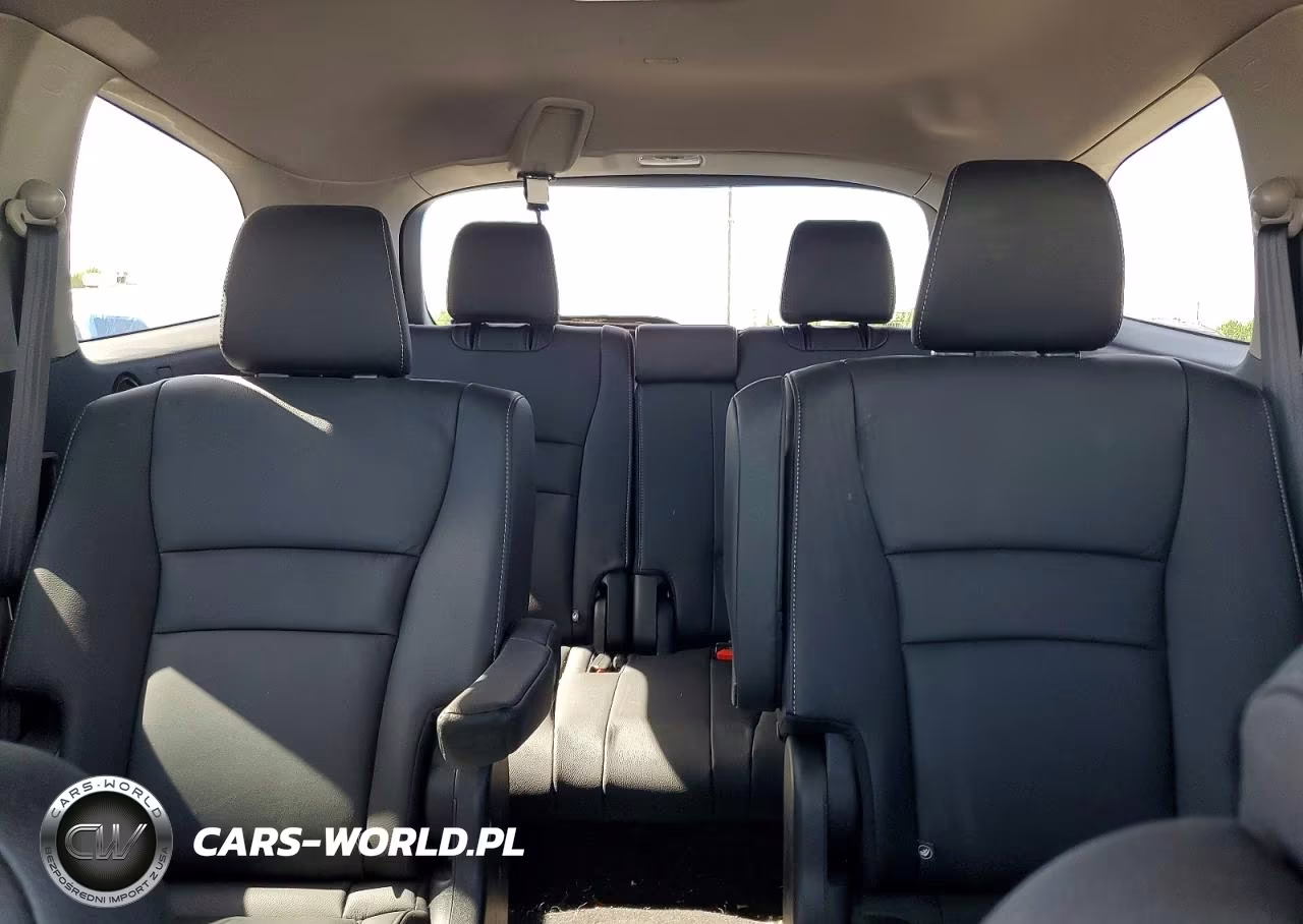 2022 Honda Pilot Touring VIN:5FNYF6H69NB070540 - 10