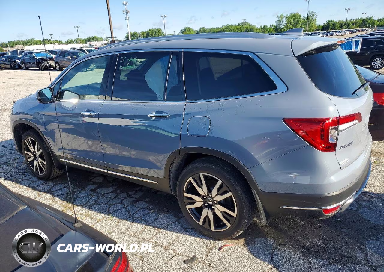 2022 Honda Pilot Touring VIN:5FNYF6H69NB070540 - 2