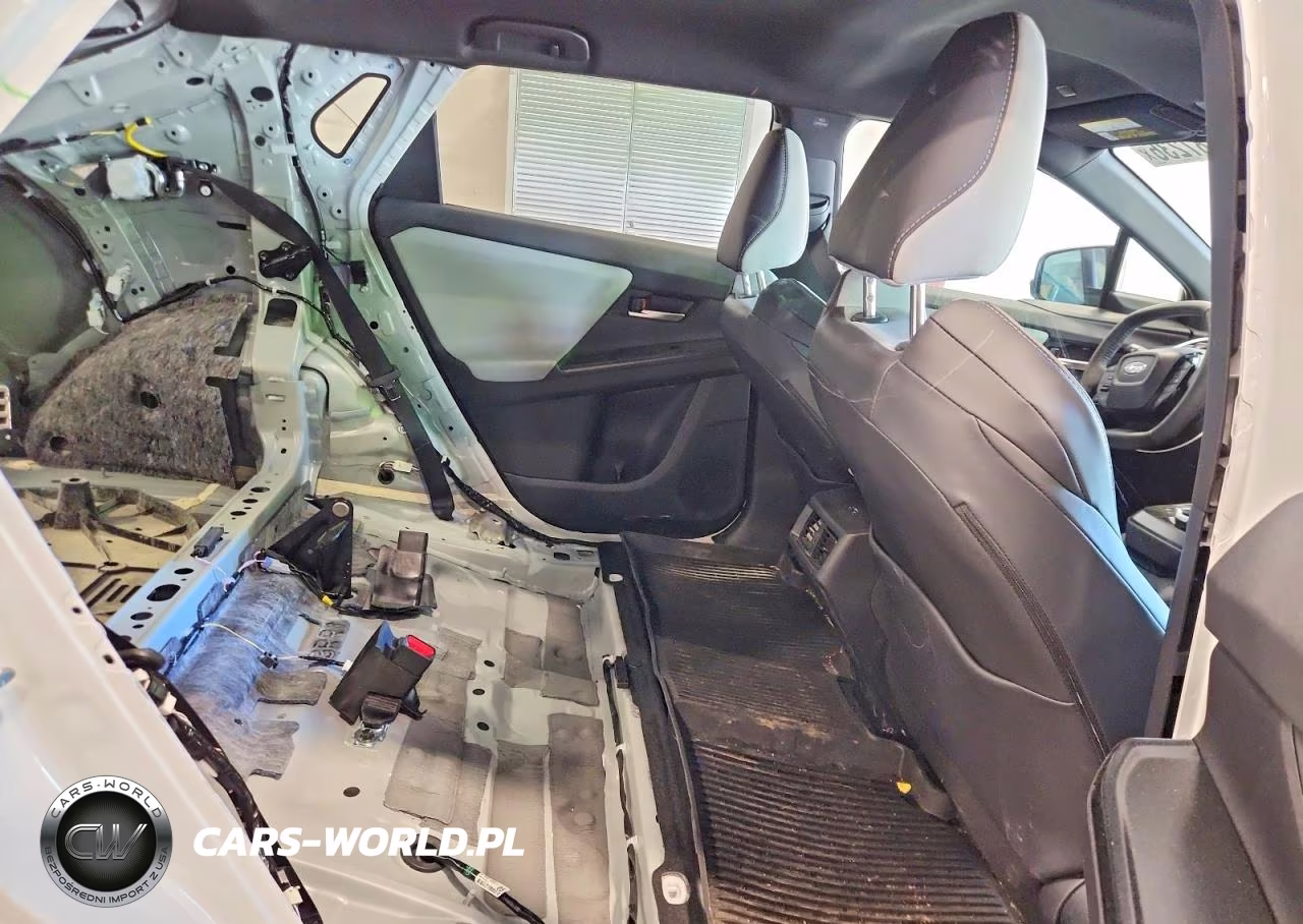 2026 Subaru Solterra Premium VIN:JTMBEAGC7TJ000172 - 11