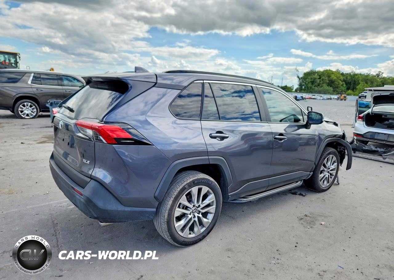 2022 Toyota Rav4 Xle Premium VIN:2T3C1RFV9NC196624 - 3