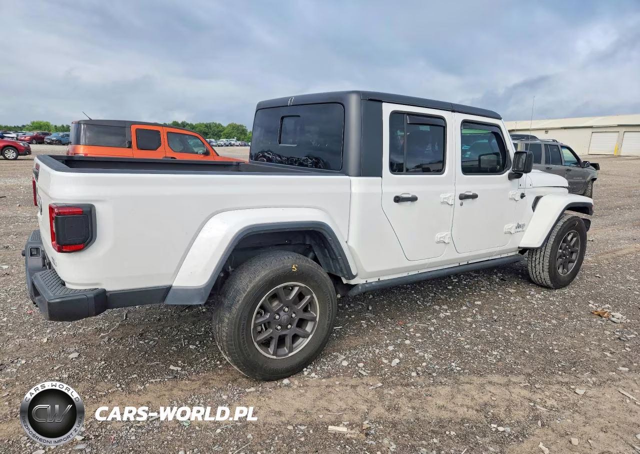 2020 Jeep Gladiator Overland VIN:1C6HJTFG5LL139265 - 3