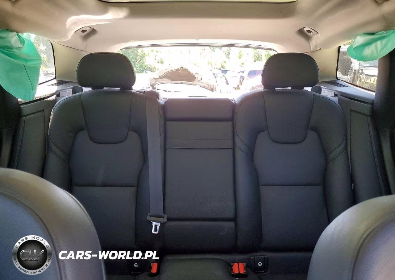 2018 Volvo Xc60 T5 Momentum VIN:YV4102RK5J1064855 - 10