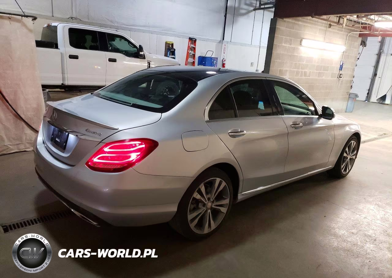 2016 Mercedes-Benz C 300 4Matic VIN:55SWF4KB4GU100014 - 3