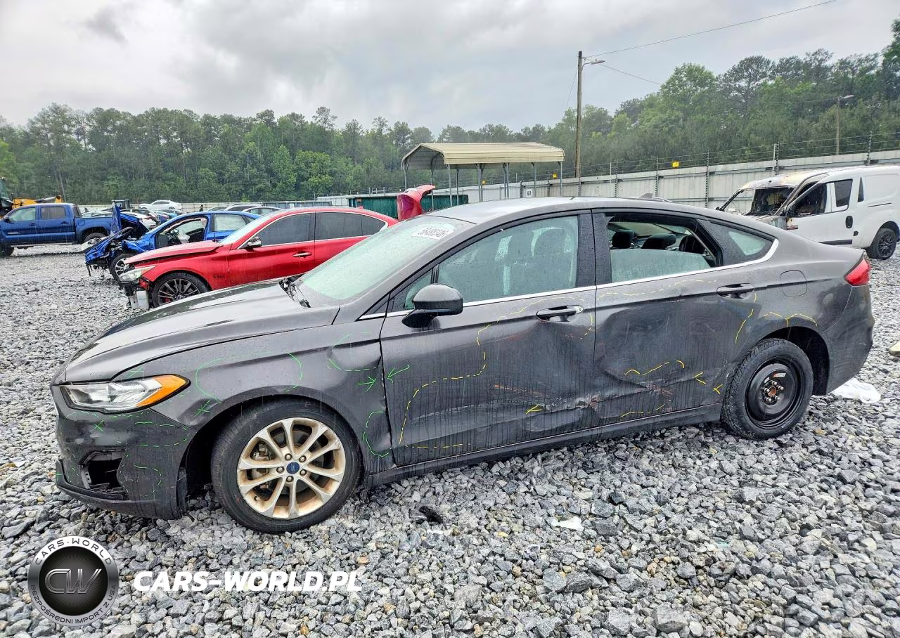 2019 Ford Fusion Se – zdjęcie 1 z 12