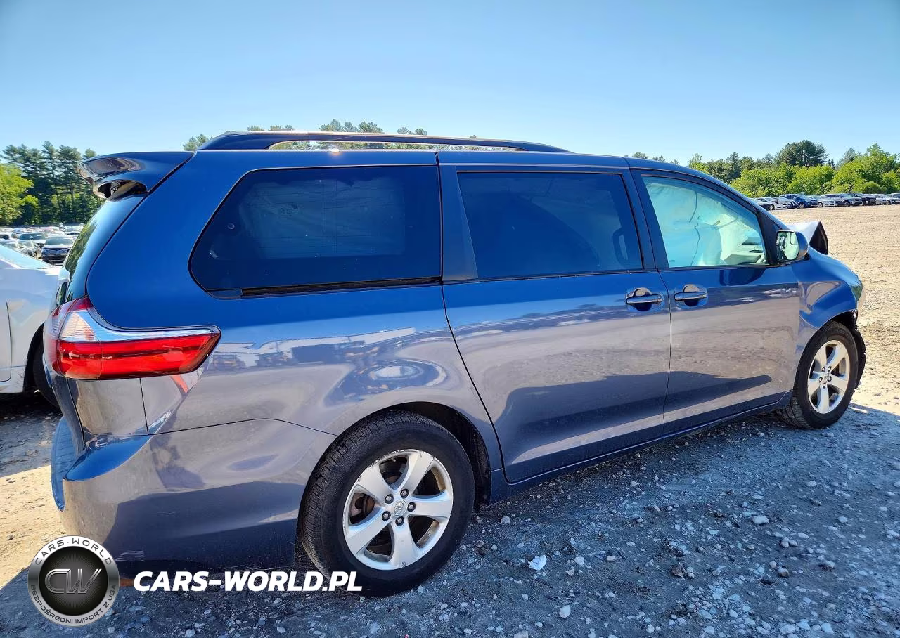 2016 Toyota Sienna Le VIN:5TDKK3DC8GS714250 - 3