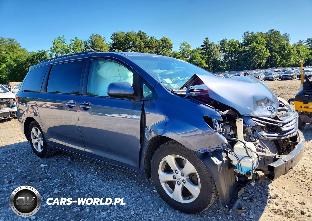 2016 Toyota Sienna Le VIN:5TDKK3DC8GS714250 - 4