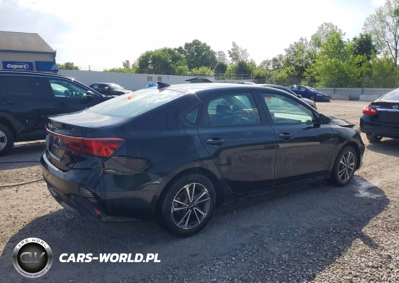 2024 Kia Forte Lxs VIN:3KPF24AD4RE759106 - 3