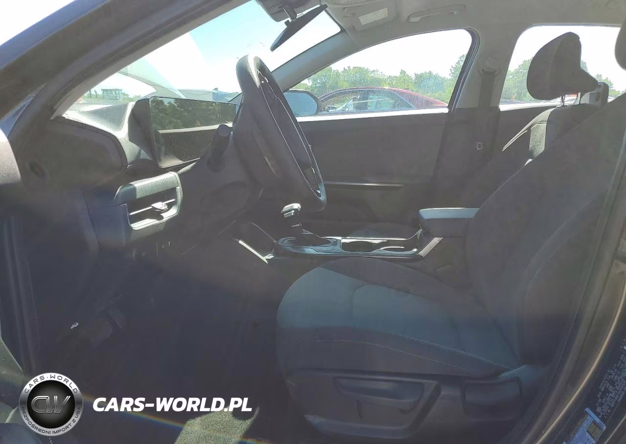 2025 Kia K4 Lxs VIN:3KPFT4DE2SE056529 - 7