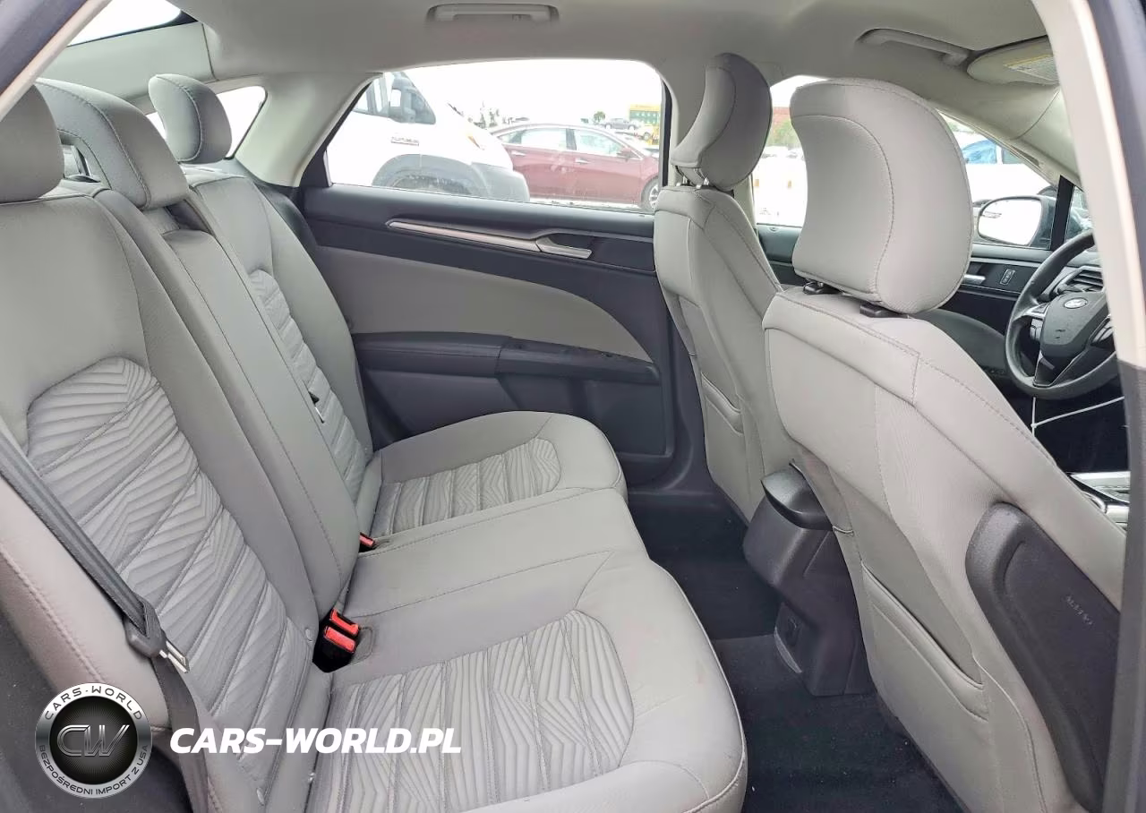 2016 Ford Fusion S VIN:3FA6P0G77GR184944 - 10