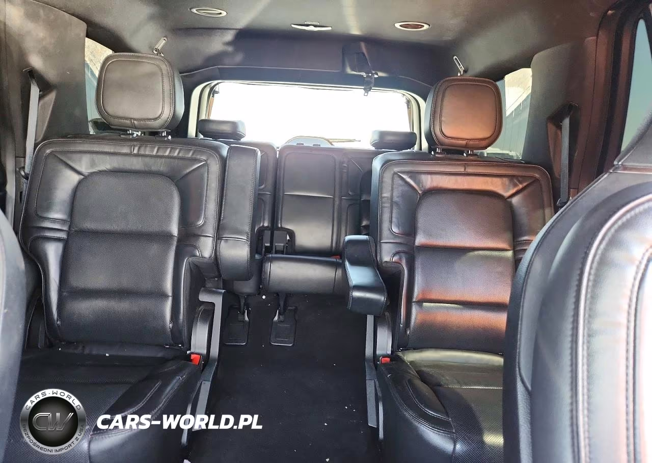 2019 Lincoln Navigator Select VIN:5LMJJ2HT5KEL00014 - 10