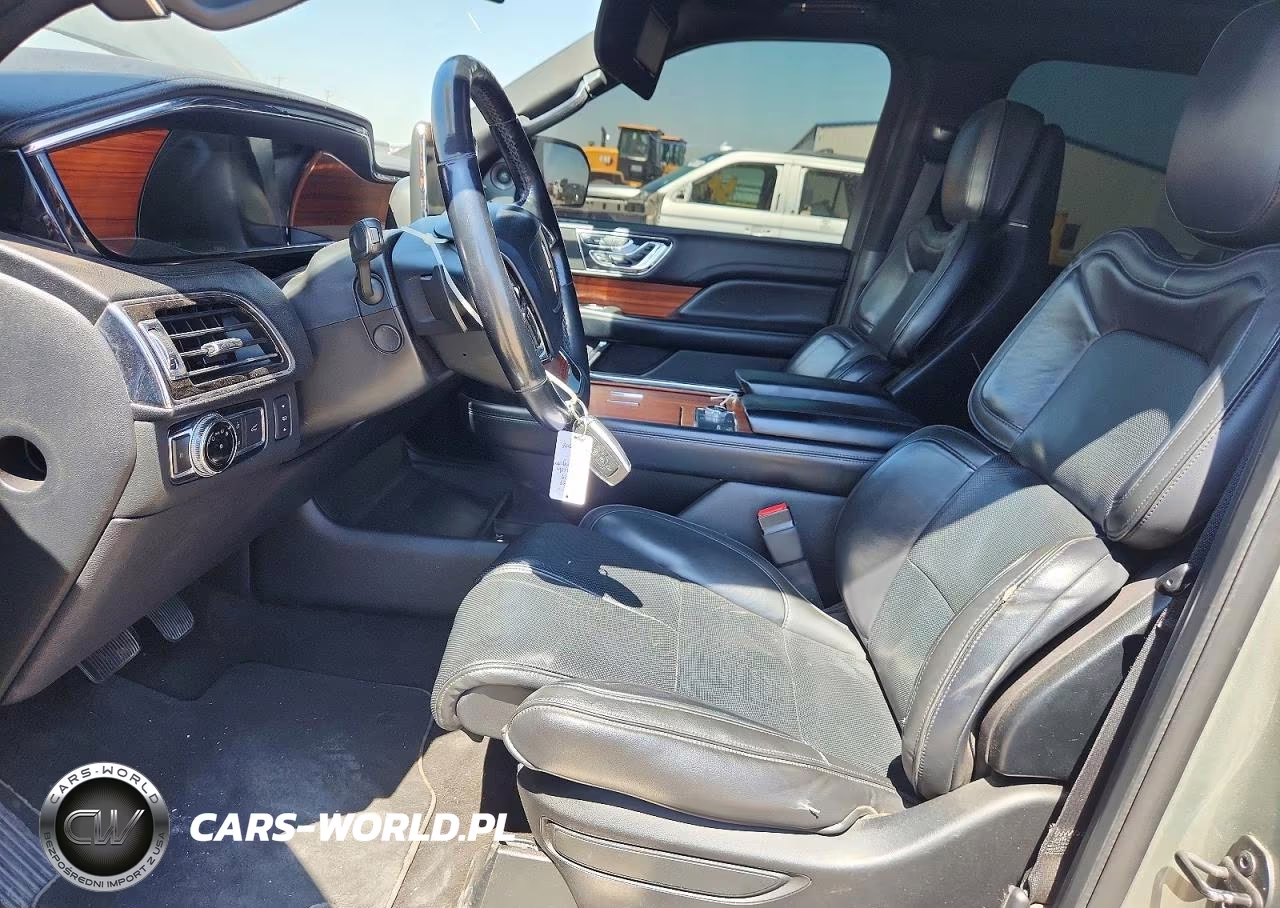 2019 Lincoln Navigator Select VIN:5LMJJ2HT5KEL00014 - 7