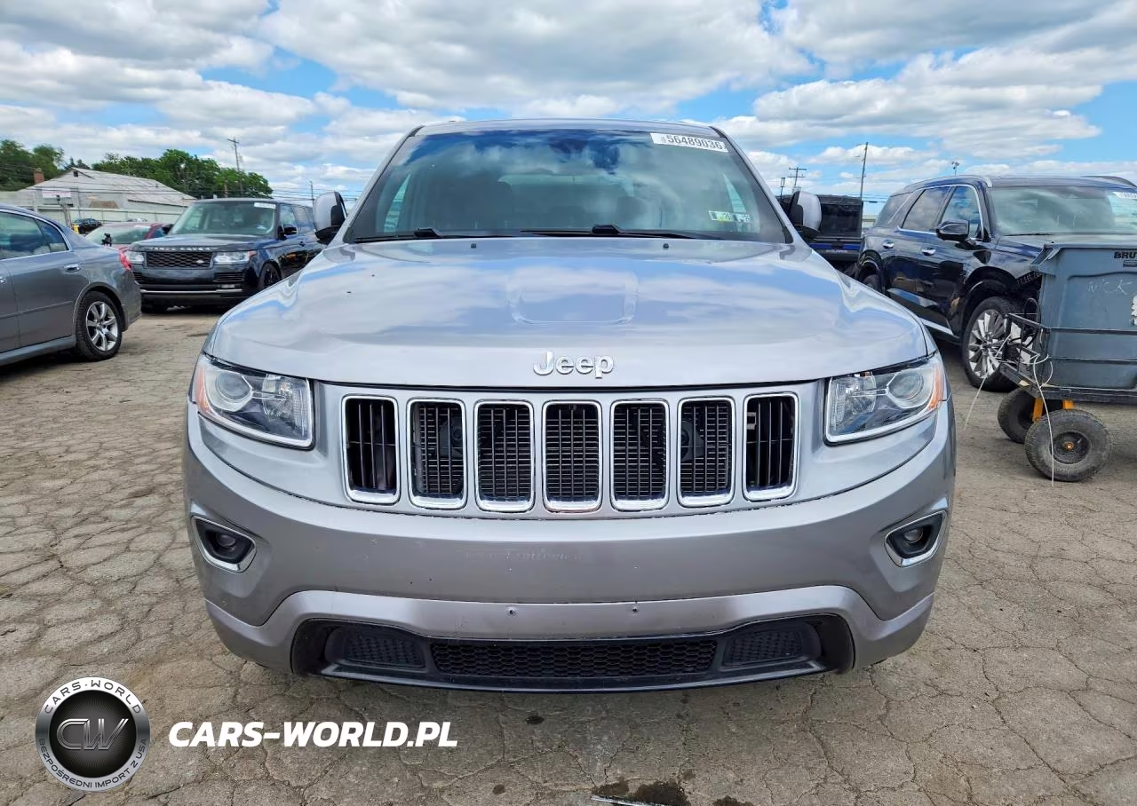 2015 Jeep Grand Cherokee Laredo VIN:1C4RJFAG2FC697083 - 5