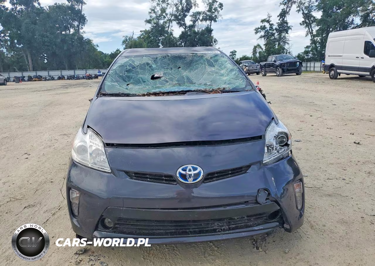 2015 Toyota Prius Two VIN:JTDKN3DU6F1976019 - 5