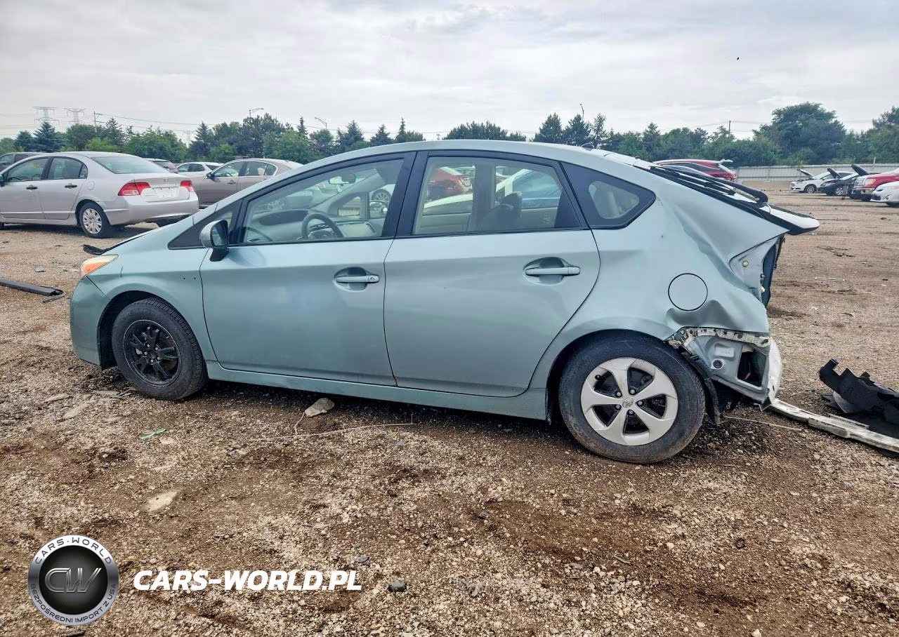 2015 Toyota Prius Two VIN:JTDKN3DUXF1969736 - 2