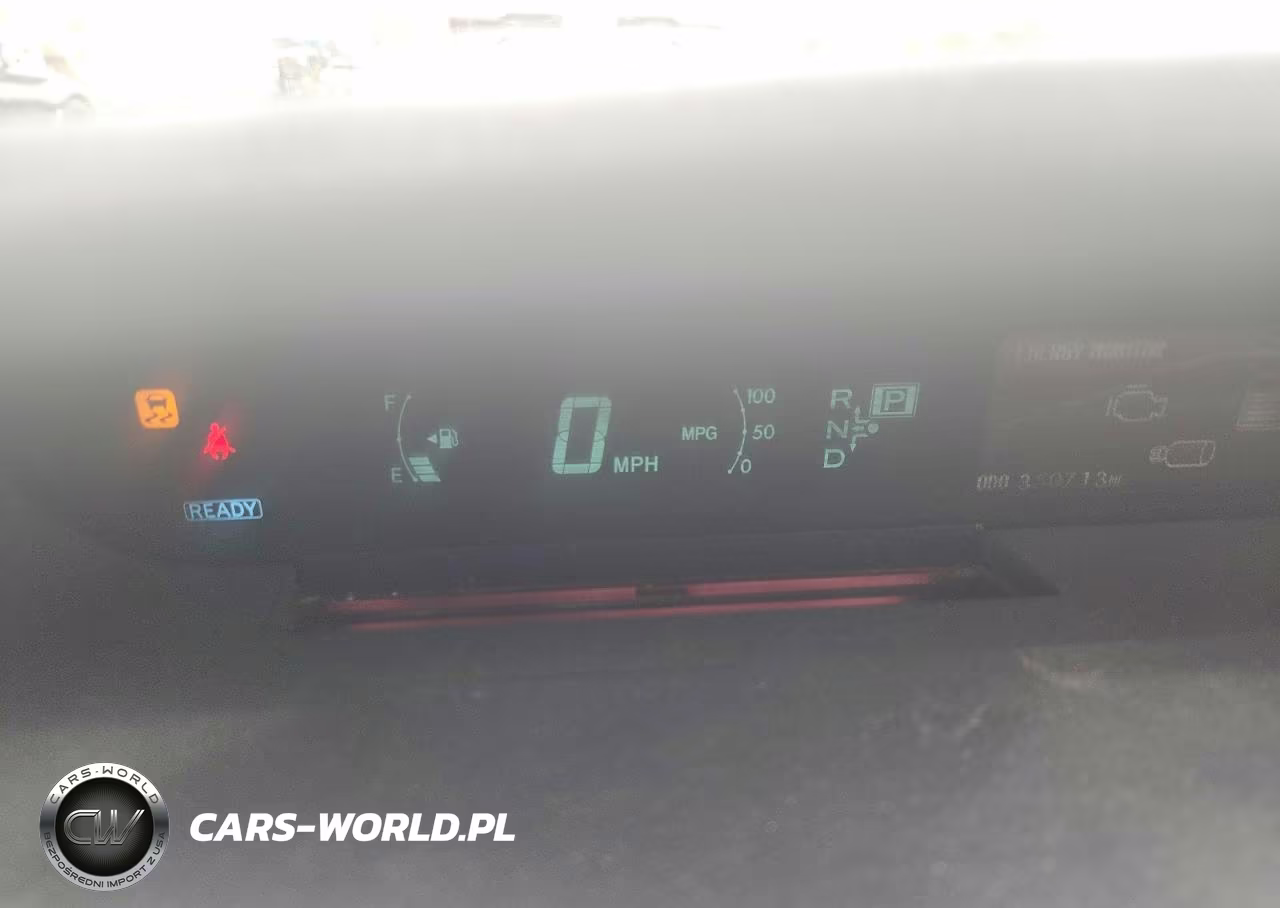 2015 Toyota Prius Two VIN:JTDKN3DUXF1969736 - 9